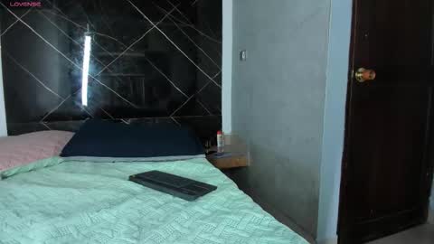 Snapshot of ana_spencerr chatting on March 2026 11:39:01 AM Ana online show from March 2026 11:39:01 AM