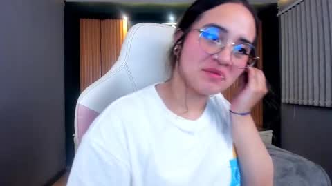 Ana online show from February 2025 01:47:01 AM