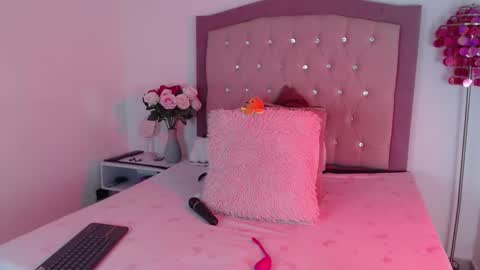 Snapshot of anaa_moon chatting on January 2026 04:26:01 AM Ana Moon online show from January 2026 04:26:01 AM