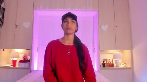 anaacollins_ online show from October 2025 11:57:02 AM