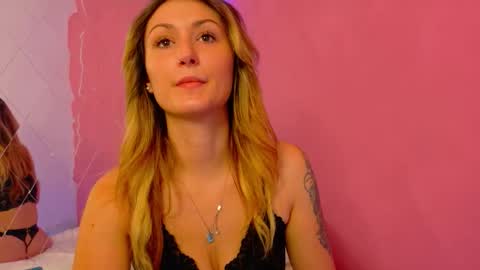 anaayss online show from October 2025 05:40:01 AM