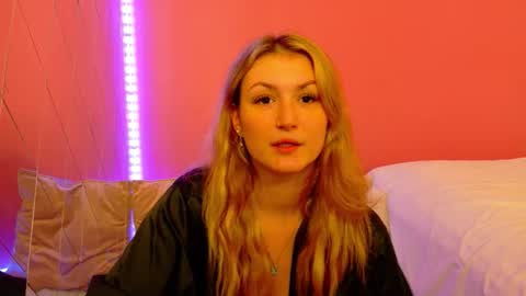 anaayss online show from December 2025 05:45:02 AM