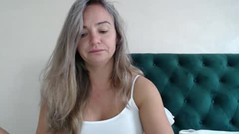 Snapshot of anabeatrice29 chatting on October 2025 07:20:02 AM Ana online show from October 2025 07:20:02 AM