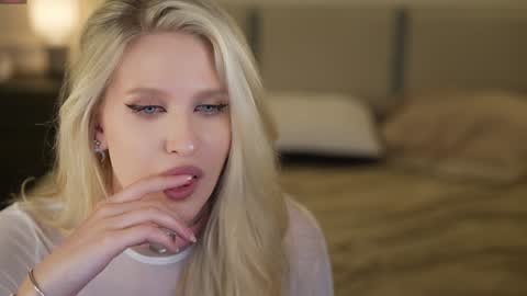Snapshot of anabel054 chatting on October 2025 05:10:02 PM Anabel Kira Zlata Kira Elice Lana Dominika Sofy Kaila Bridget online show from October 2025 05:10:02 PM