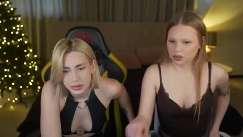 Sweet girls online show from December 2025 11:18:01 AM