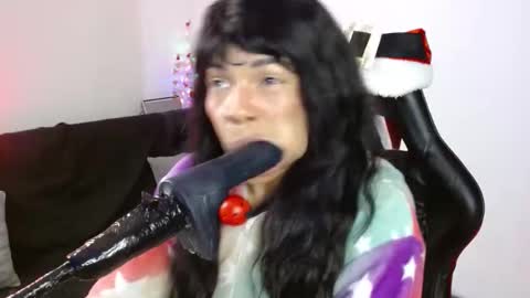 anabel alice gandara  online show from December 2024 10:21:01 AM