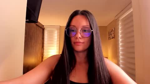 Anabel online show from September 2025 07:02:02 PM