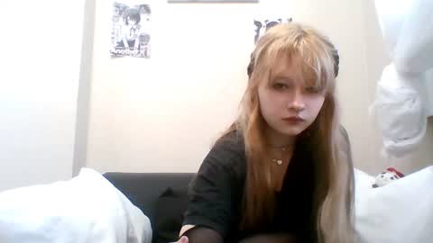 Snapshot of anabelbrando chatting on June 2026 12:36:01 AM Malvina online show from June 2026 12:36:01 AM