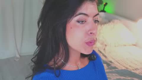 Snapshot of anabelcurvy chatting on September 2025 01:25:02 PM anabelcurvy online show from September 2025 01:25:02 PM