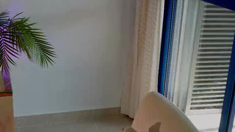 Snapshot of anabelcurvy chatting on October 2025 02:07:02 PM anabelcurvy online show from October 2025 02:07:02 PM