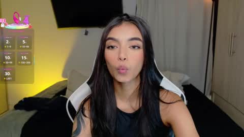 ANABEL WOLF  online show from September 2025 05:24:01 PM