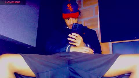 anaconda_94 online show from January 2026 03:50:02 PM