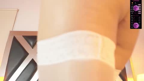 Snapshot of anacooperr_ chatting on October 2025 08:00:02 PM Ana Sofia Cooper online show from October 2025 08:00:02 PM