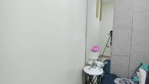 Anna online show from April 2026 12:20:02 PM