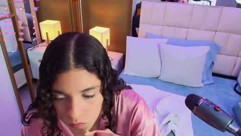 Anahi  online show from February 2025 07:51:01 PM