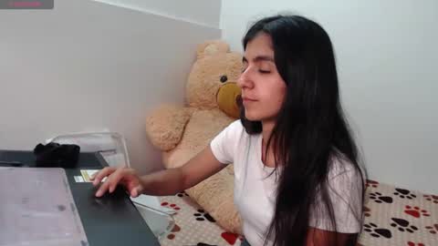 Snapshot of anahibrowns95 chatting on March 2026 08:27:02 PM Anahi Browns online show from March 2026 08:27:02 PM