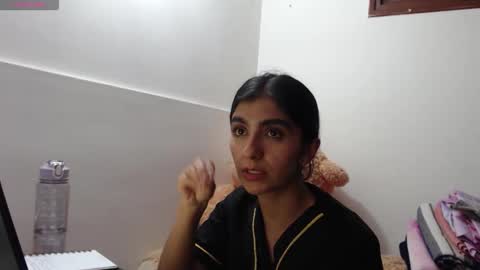 Snapshot of anahibrowns95 chatting on April 2026 08:57:01 PM Anahi Browns online show from April 2026 08:57:01 PM