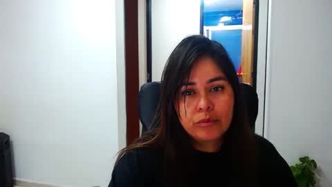 Snapshot of anaids_dam chatting on January 2025 08:02:01 PM anaids online show from January 2025 08:02:01 PM