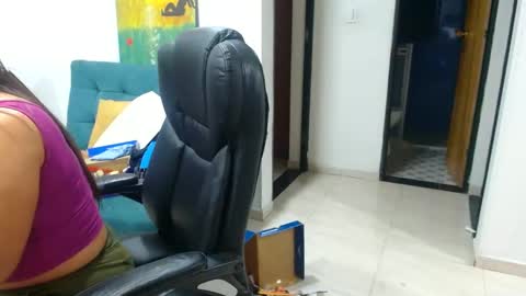 Snapshot of anaids_dam chatting on February 2025 11:37:01 PM anaids online show from February 2025 11:37:01 PM