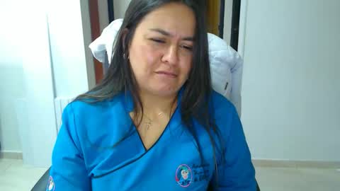 Snapshot of anaids_dam chatting on October 2025 06:08:02 PM anaids online show from October 2025 06:08:02 PM