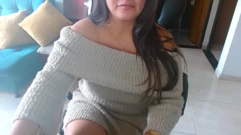Snapshot of anaids_dam chatting on May 2026 05:30:02 PM anaids online show from May 2026 05:30:02 PM