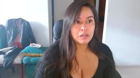 Snapshot of anaids_dam chatting on May 2026 05:07:02 PM anaids online show from May 2026 05:07:02 PM