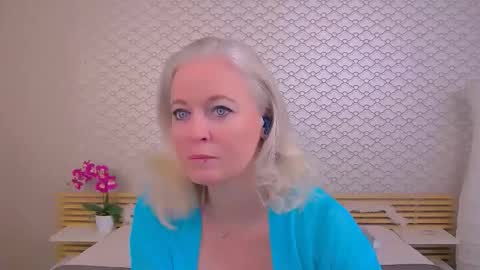 Snapshot of anaisjanson chatting on April 2026 03:36:02 AM Anais Janson online show from April 2026 03:36:02 AM