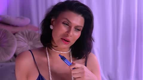 Anais online show from March 2026 05:13:01 AM