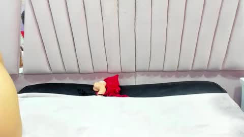 AbbyAndAntonela online show from February 2025 05:02:02 PM