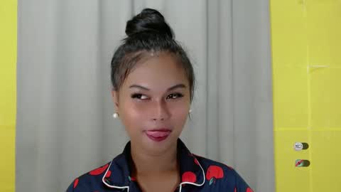 Snapshot of anaruru_ chatting on January 2025 02:45:01 PM ANA online show from January 2025 02:45:01 PM