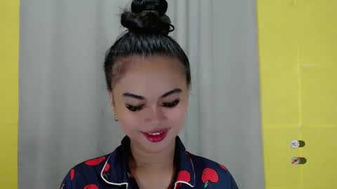 Snapshot of anaruru_ chatting on January 2025 03:42:02 PM ANA online show from January 2025 03:42:02 PM