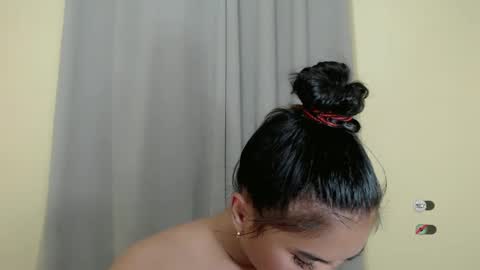 Snapshot of anaruru_ chatting on February 2025 08:34:02 PM ANA online show from February 2025 08:34:02 PM