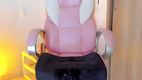 Anastacia online show from January 2025 06:57:02 AM