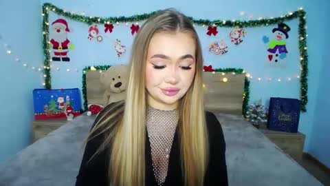 anastacyyellig online show from December 2024 08:00:02 PM