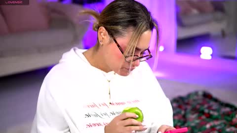 AnastasyaNoir online show from December 2025 05:46:01 AM