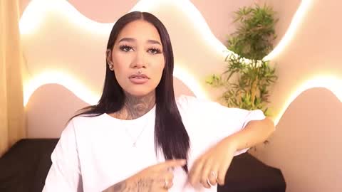 anaya_olyx online show from September 2025 05:56:01 AM