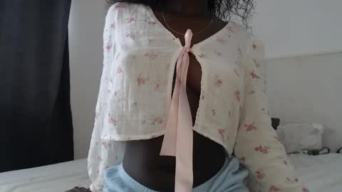 Snapshot of anayah002 chatting on March 2026 07:02:01 AM mayah online show from March 2026 07:02:01 AM