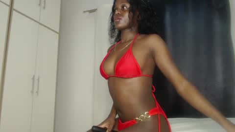 Snapshot of anayah002 chatting on April 2026 01:01:02 AM mayah online show from April 2026 01:01:02 AM