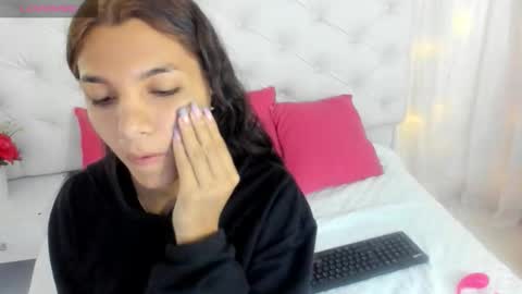 anchela garcia online show from October 2025 12:12:02 PM