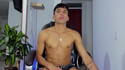 Snapshot of ander_012 chatting on January 2025 02:06:02 AM Ander Arias online show from January 2025 02:06:02 AM