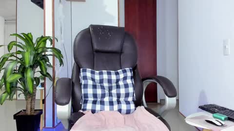 Snapshot of ander_012 chatting on February 2025 11:15:02 PM Ander Arias online show from February 2025 11:15:02 PM