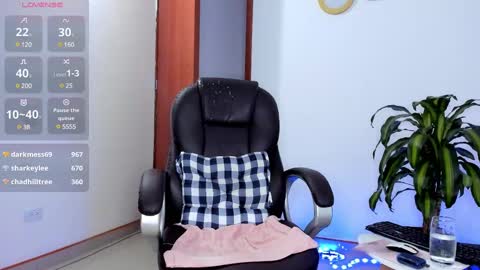 Snapshot of ander_012 chatting on February 2025 11:04:02 PM Ander Arias online show from February 2025 11:04:02 PM