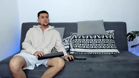 Snapshot of ander_012 chatting on November 2025 11:21:02 AM Ander Arias online show from November 2025 11:21:02 AM