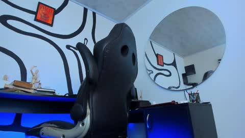 Andrs   -                   online show from December 2025 01:48:02 AM