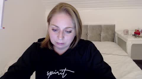 Snapshot of andorphina chatting on October 2025 07:13:02 PM Andorphin online show from October 2025 07:13:02 PM