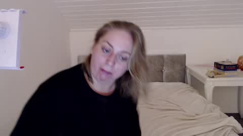 Snapshot of andorphina chatting on October 2025 08:42:01 AM Andorphin online show from October 2025 08:42:01 AM