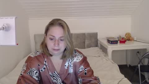 Snapshot of andorphina chatting on October 2025 04:26:01 AM Andorphin online show from October 2025 04:26:01 AM