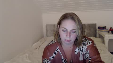 Snapshot of andorphina chatting on October 2025 08:10:01 PM Andorphin online show from October 2025 08:10:01 PM