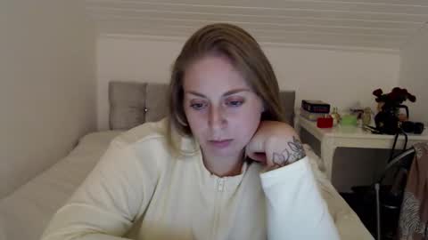 Snapshot of andorphina chatting on November 2025 05:25:02 PM Andorphin online show from November 2025 05:25:02 PM