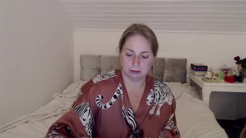 Snapshot of andorphina chatting on November 2025 05:51:01 AM Andorphin online show from November 2025 05:51:01 AM